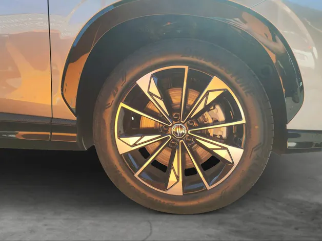 MG HS 1.5 Hybrid Luxury