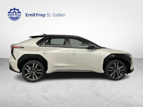 https://vehicle.imgix.net/4366629/edc333aa-0d1a-4c21-bc69-f028766eaaf9.jpg