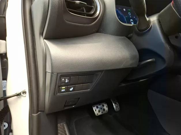 Toyota Yaris 1.5 VVT-i HSD GR Sport