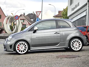 Fiat 595 Abarth 1.4 T-Jet 180 Esseesse / 70TH Anniversary Edition