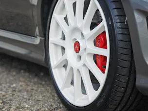 Fiat 595 Abarth 1.4 T-Jet 180 Esseesse / 70TH Anniversary Edition