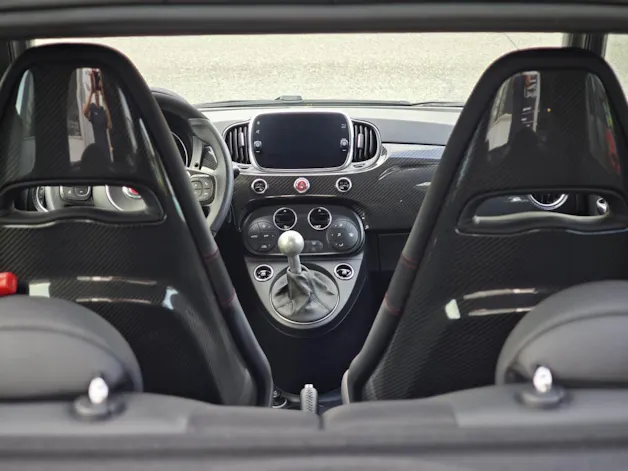 Fiat 595 Abarth 1.4 T-Jet 180 Esseesse / 70TH Anniversary Edition
