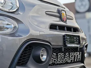 Fiat 595 Abarth 1.4 T-Jet 180 Esseesse / 70TH Anniversary Edition