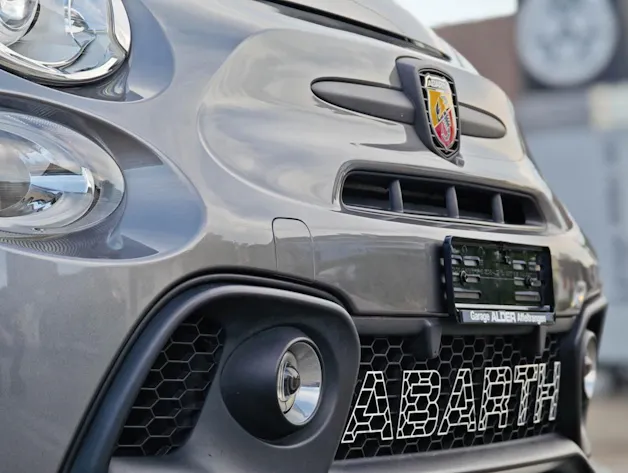 Fiat 595 Abarth 1.4 T-Jet 180 Esseesse / 70TH Anniversary Edition