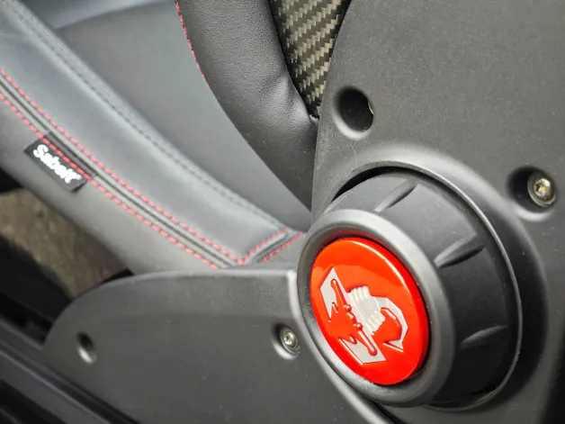 Fiat 595 Abarth 1.4 T-Jet 180 Esseesse / 70TH Anniversary Edition