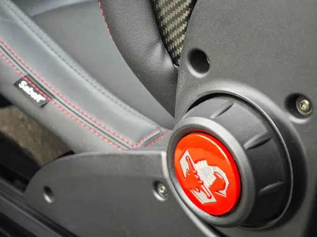 Fiat 595 Abarth 1.4 T-Jet 180 Esseesse / 70TH Anniversary Edition