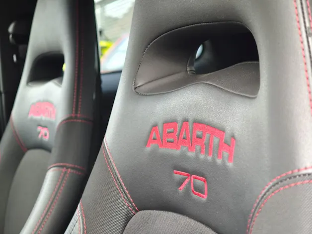 Fiat 595 Abarth 1.4 T-Jet 180 Esseesse / 70TH Anniversary Edition