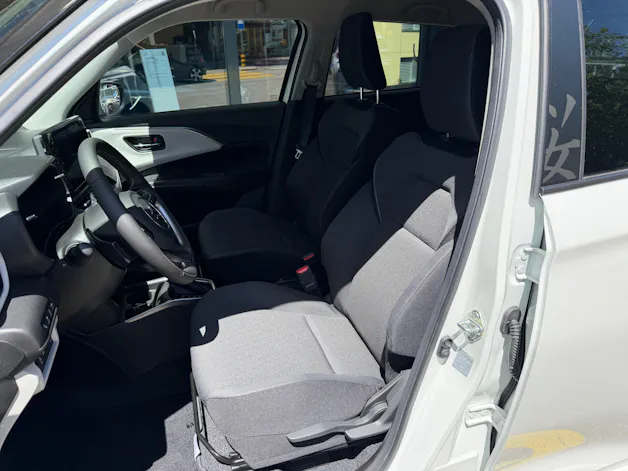 Suzuki Swift 1.2 Sakura Top Hybrid