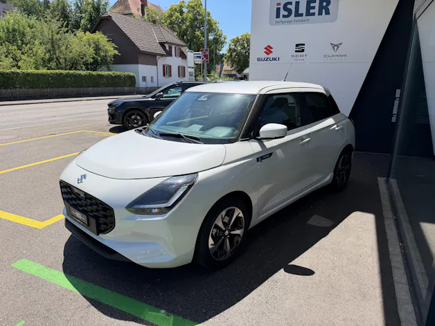 Suzuki Swift 1.2 Sakura Top Hybrid
