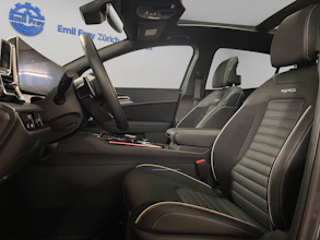 https://vehicle.imgix.net/4366749/d9807089-f601-4aae-9bb5-cf63d79d5181.jpg