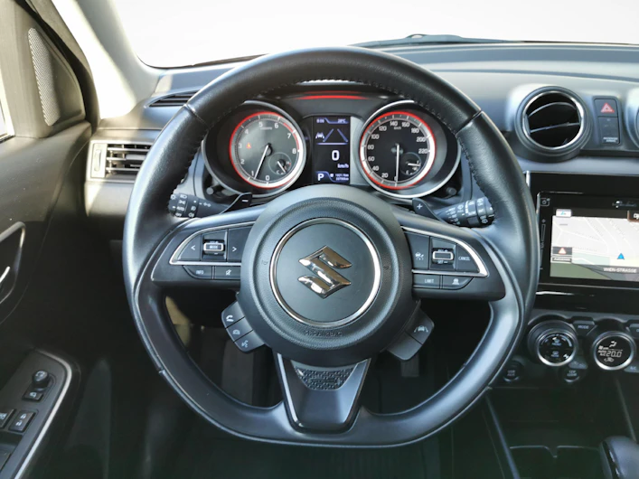 Fahrzeugbild SUZUKI SWIFT