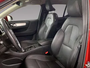 Volvo XC40 2.0 T4 Momentum AWD