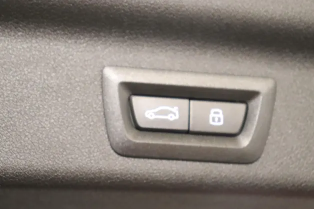 BMW X1 30e xDrive paddles