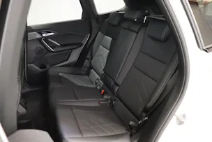 BMW X1 30e xDrive paddles