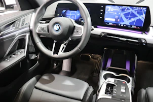 image du véhicule BMW X1 30e xDrive paddles