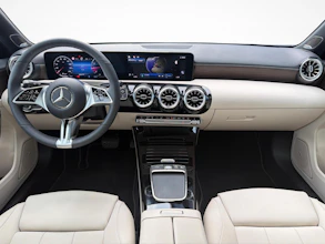 https://vehicle.imgix.net/4366870/1f0b7198-9065-4e10-9782-67c6abfcadb7.jpg