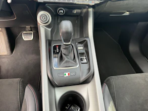 https://vehicle.imgix.net/4366907/5c78d393-eae5-4939-8050-8bb538756e95.jpg