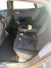 https://vehicle.imgix.net/4366956/0052ac9d-f3bb-4806-90f8-d0d180a90ed7.jpg