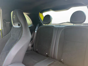 https://vehicle.imgix.net/4366983/ef9289a0-144d-4fd9-b879-ee63a5c2d8dc.jpg
