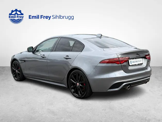 Jaguar XE 2.0 T 300 R-Dynamic Black AWD