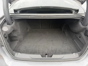 https://vehicle.imgix.net/4366996/4eeeeb9c-ca2f-4ecc-b9cd-6bfea0797123.jpg
