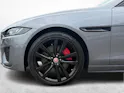 Jaguar XE 2.0 T 300 R-Dynamic Black AWD