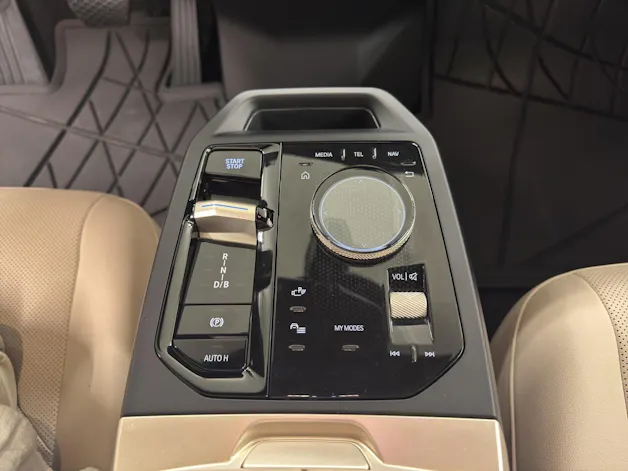 BMW iX xDrive40