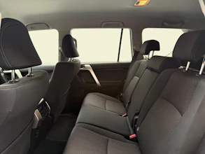 https://vehicle.imgix.net/4367059/66079797-4d71-4ac7-be7b-ea7e079312cd.jpg