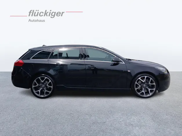 Opel Insignia Sports Tourer 2.8 V6 T 4x4 OPC