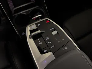 BMW 225e xDrive paddles Active Tourer