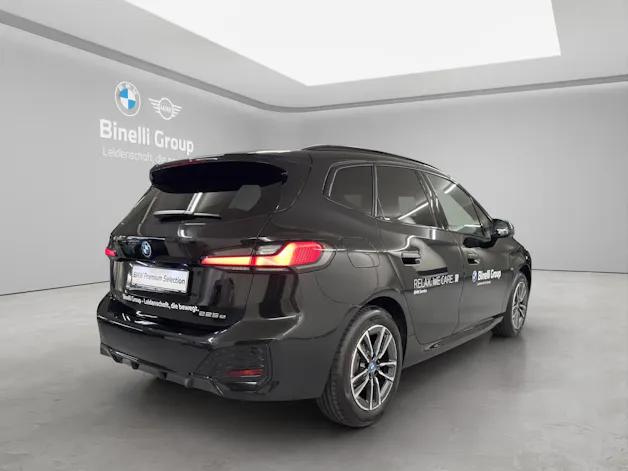 BMW 225e xDrive paddles Active Tourer