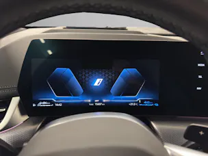 BMW 225e xDrive paddles Active Tourer