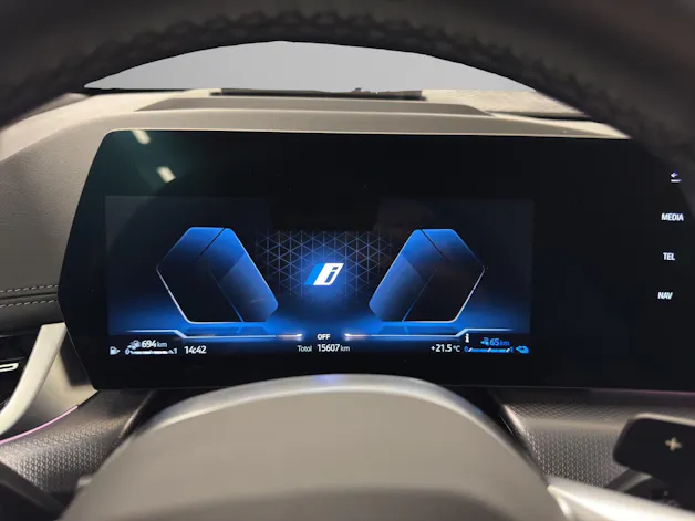 BMW 225e xDrive paddles Active Tourer