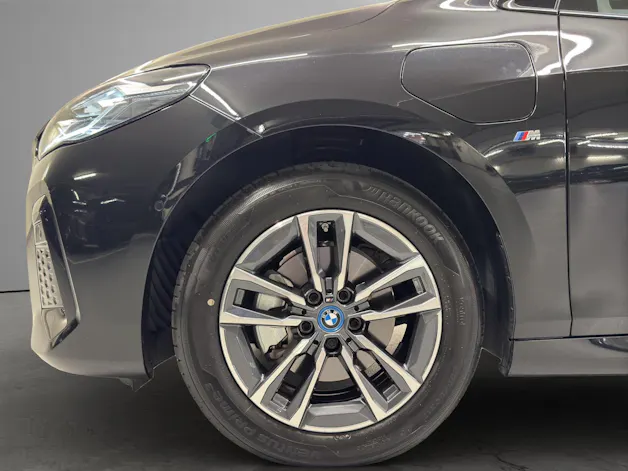 BMW 225e xDrive paddles Active Tourer