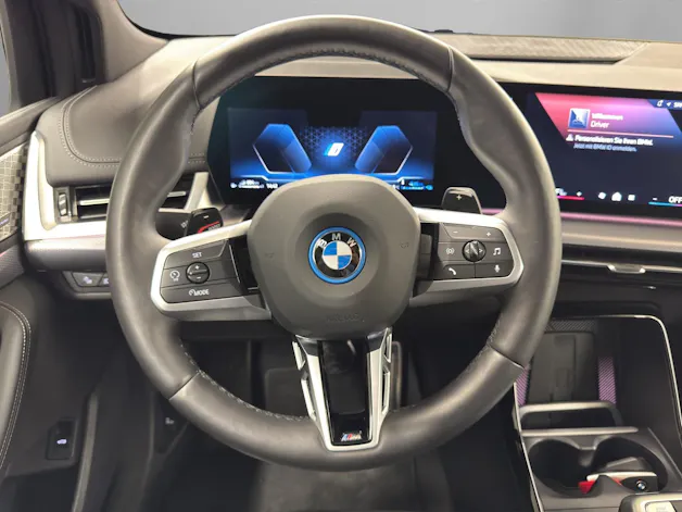 BMW 225e xDrive paddles Active Tourer