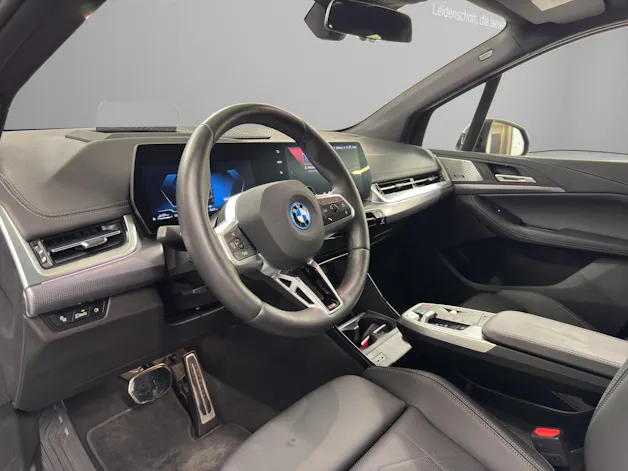 BMW 225e xDrive paddles Active Tourer