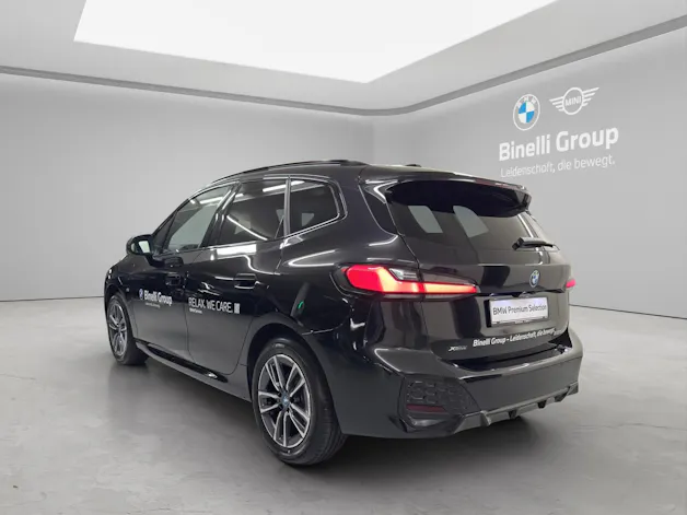 BMW 225e xDrive paddles Active Tourer