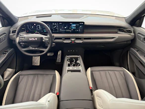 https://vehicle.imgix.net/4367145/b25ca52e-a1b1-43b8-95b7-a1da0f3517ad.jpg