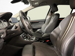 https://vehicle.imgix.net/4367147/35e59ef8-d217-496f-b6a0-17cdca8adf2f.jpg