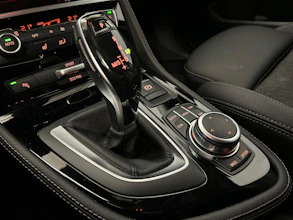 https://vehicle.imgix.net/4367147/a3dc38eb-029a-43d2-82eb-432800fcac5a.jpg