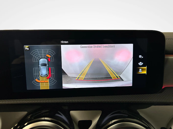 Fahrzeugbild MERCEDES-BENZ A 35 AMG