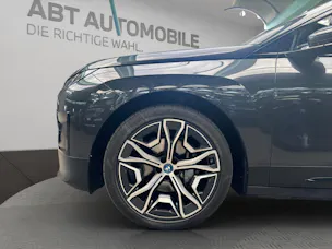BMW iX xDrive40