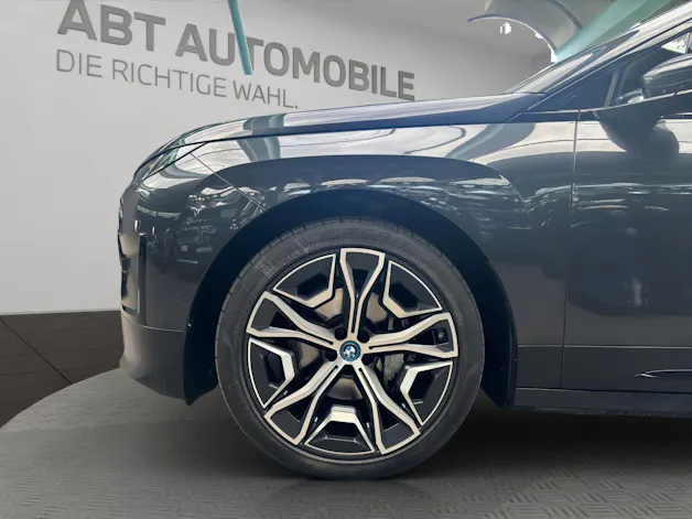 BMW iX xDrive40