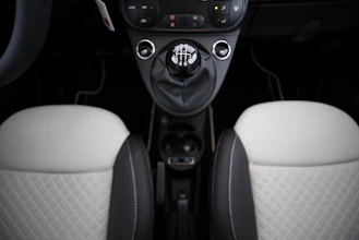 https://vehicle.imgix.net/4367204/0277c033-fad8-442c-8037-b7b5a39703e4.jpg