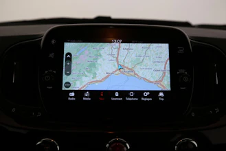 https://vehicle.imgix.net/4367204/281aefa2-a8a9-4ed7-8f50-56155c4d5381.jpg