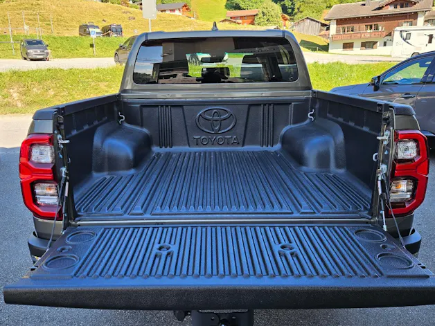 Toyota Hilux Double Cab.-Pick-up 2.8 D-4D 204 Premium
