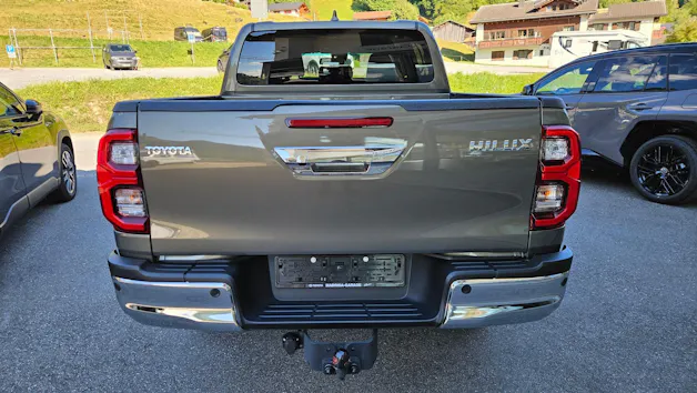 Toyota Hilux Double Cab.-Pick-up 2.8 D-4D 204 Premium