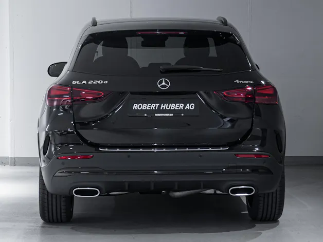 Mercedes-Benz GLA 220 d 4MATIC "Swiss Star"