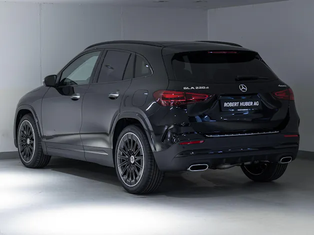 Mercedes-Benz GLA 220 d 4MATIC "Swiss Star"