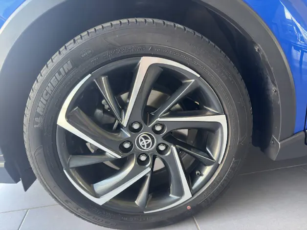 Toyota C-HR 2.0 VVTi HSD Style